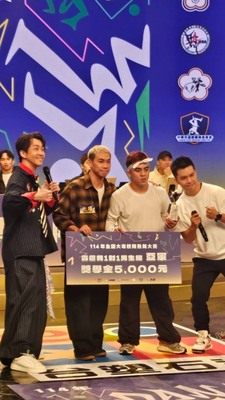 恭喜 演藝系虎喇 諾亞同學榮獲《114年全國大專院校熱舞大賽 霹靂舞1對1男子組比賽》亞軍圖片